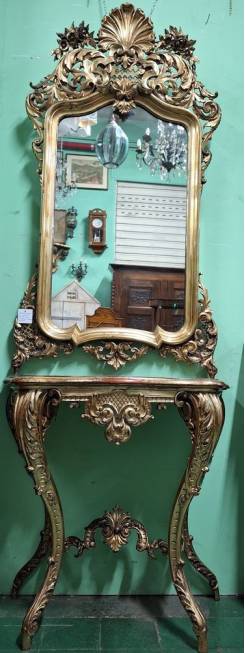 Specchio antico (XIX secolo), in legno intagliato e ricc…